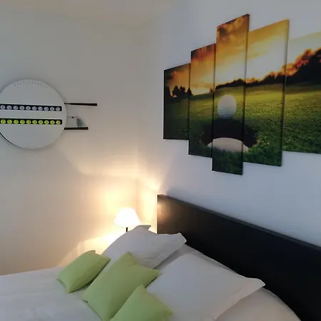 La D'escoublac Bed & Breakfast 2*